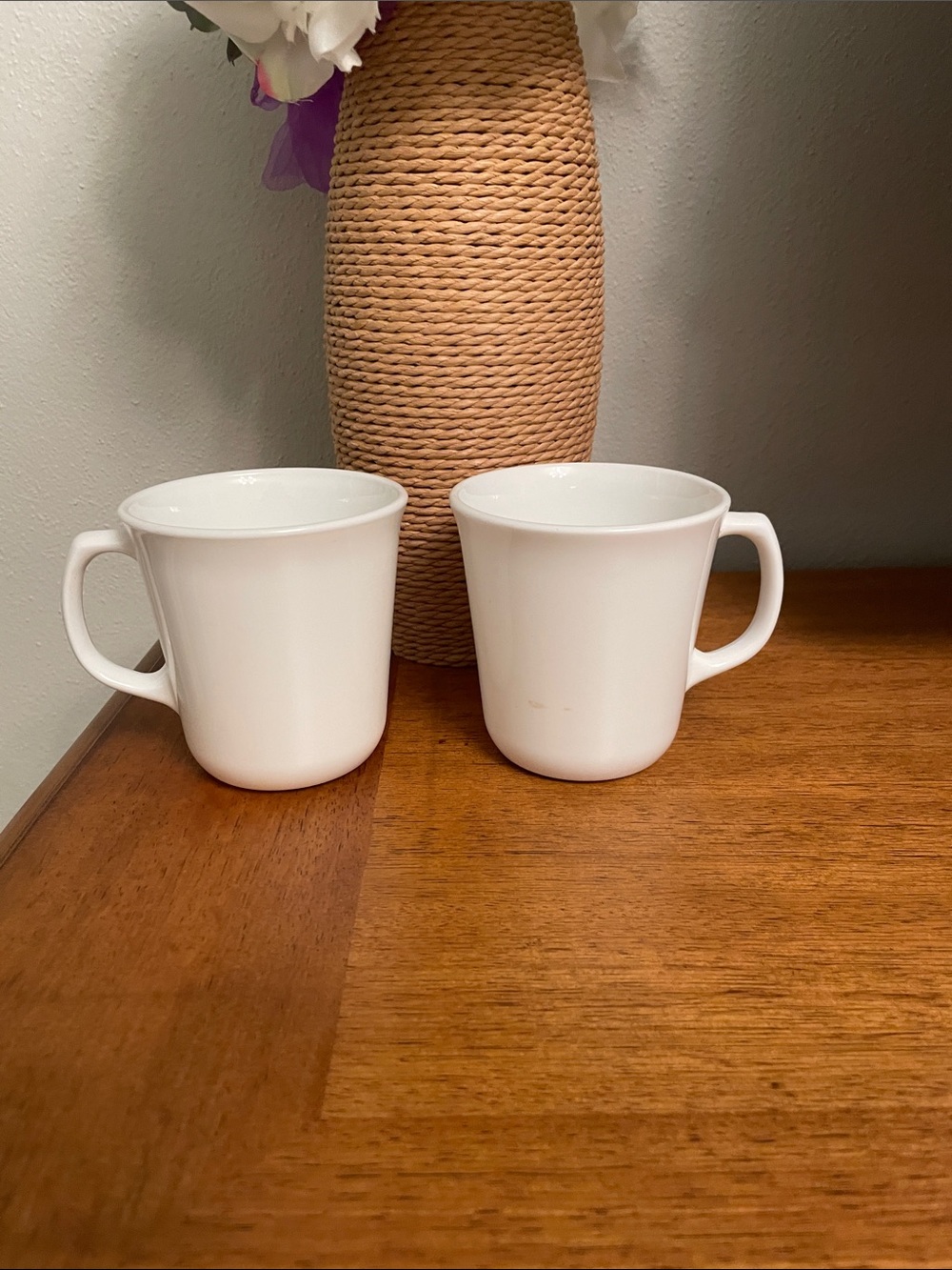 Vintage CORELLE White Glass WINTER FROST Mugs Cups 8 Oz. Microwavable Set of 2
